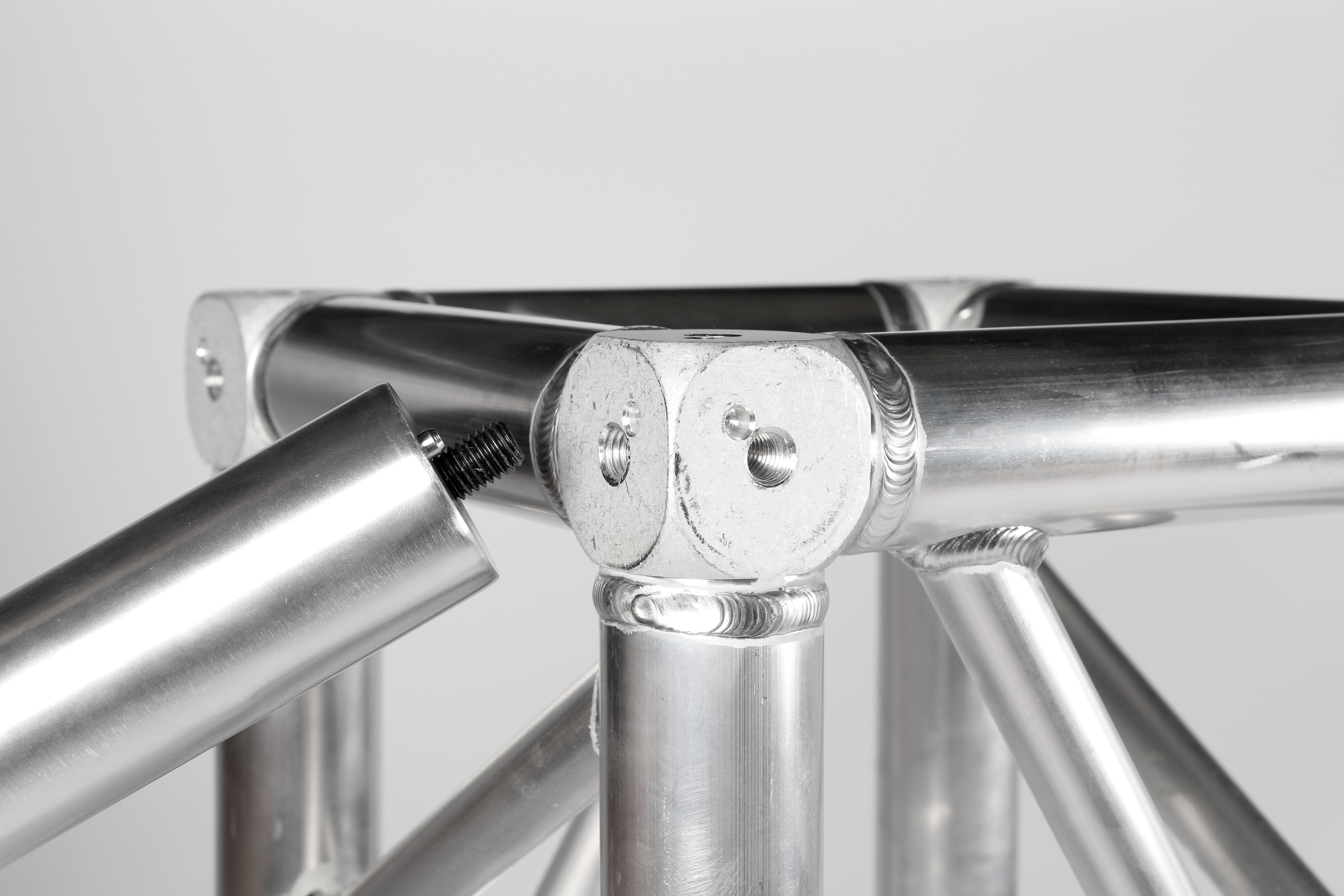 F34 Spacer 105mm female für Boxcorner